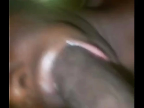 African teenager with gorgeous large lips gives Sloppy head
