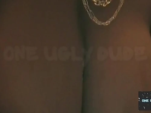 XXL BACK TITTIES IN GOLD CHAINS