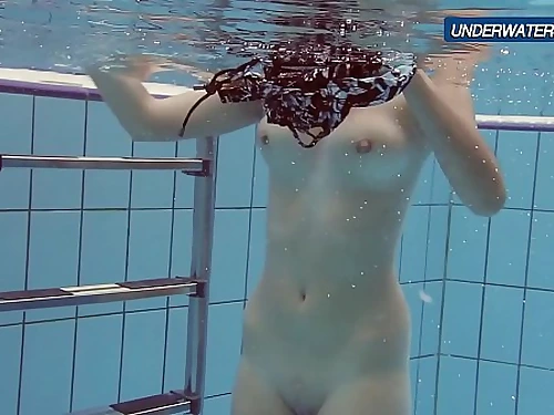 First-timer Lastova continues her swim