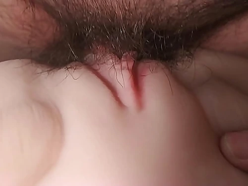 Poke her poon in her spare time.