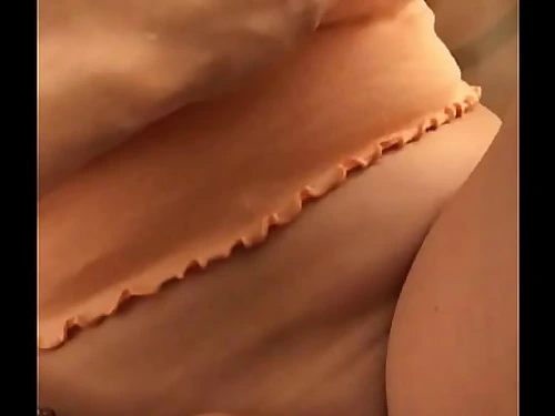 Tocandome mi conchita rosadita.